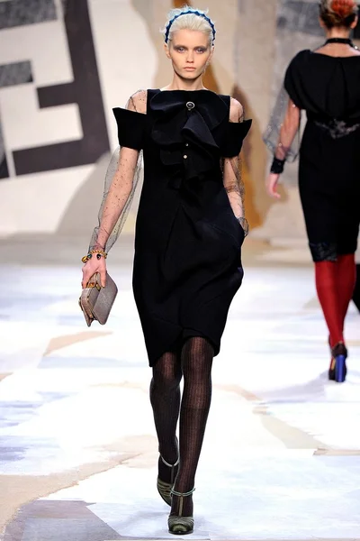 Look 39